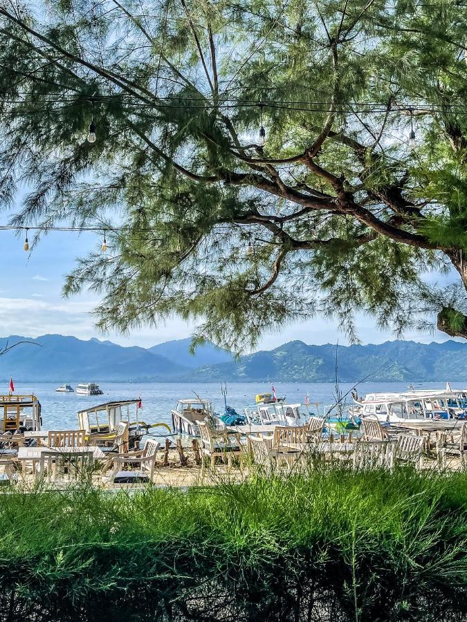 Serenity Luxurious Beachfront Villa & Spa With Private Infinity Pool, 8 Guests Gili Air Exterior foto