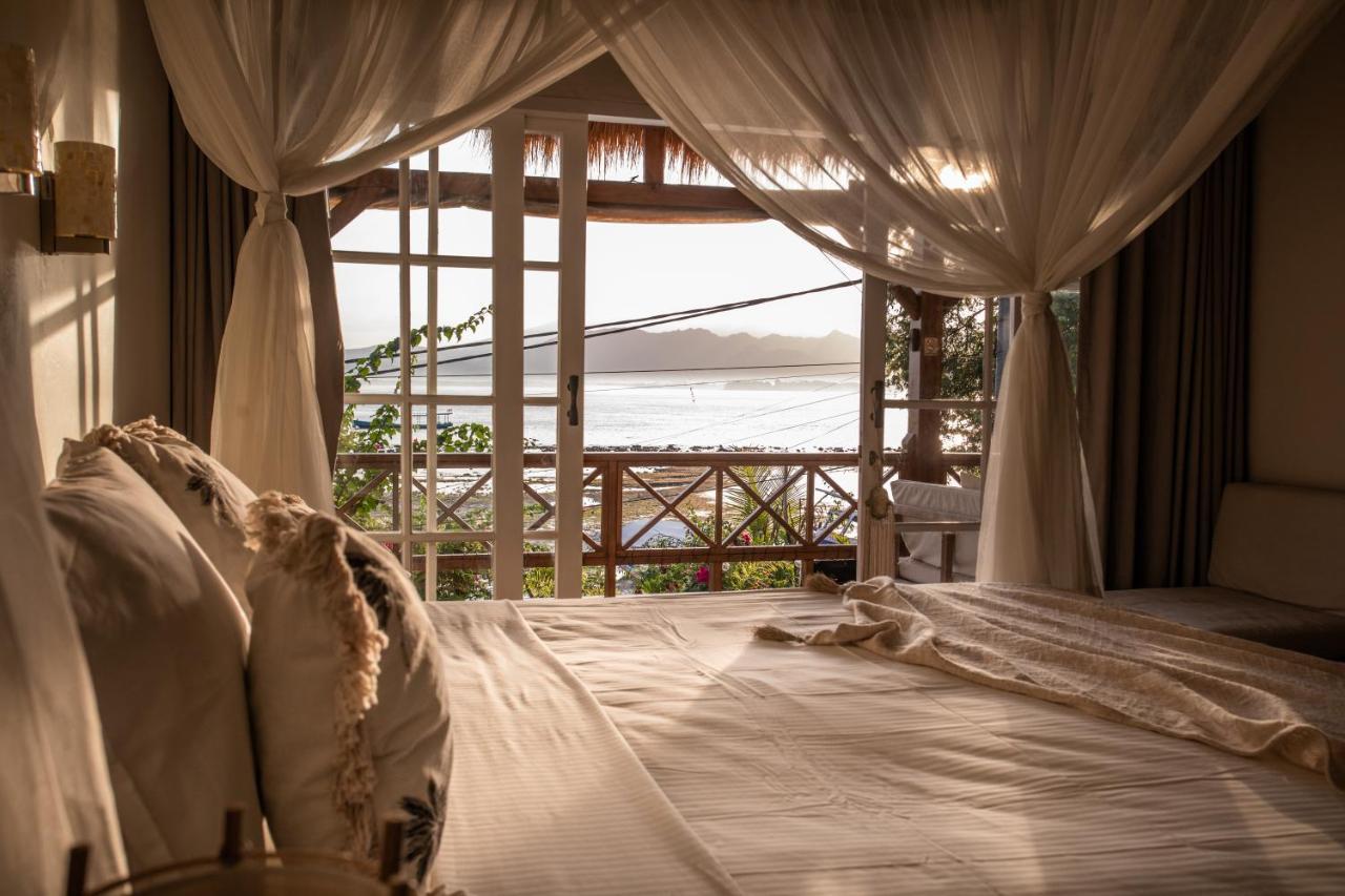 Serenity Luxurious Beachfront Villa & Spa With Private Infinity Pool, 8 Guests Gili Air Exterior foto