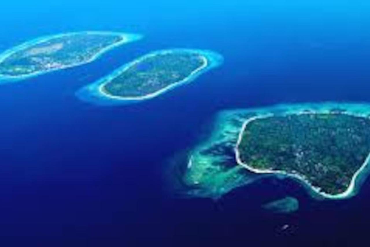 Serenity Luxurious Beachfront Villa & Spa With Private Infinity Pool, 8 Guests Gili Air Exterior foto